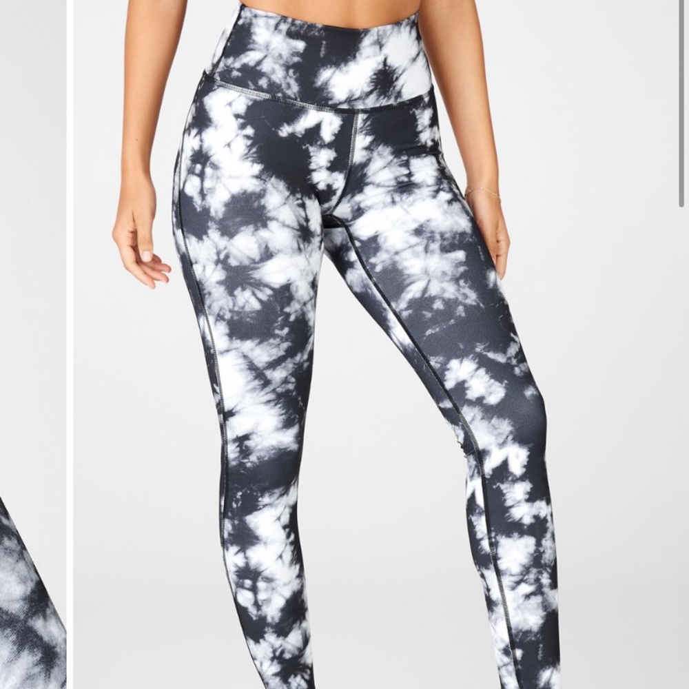 Fabletics High-Waisted Printed Powerhold Leggings